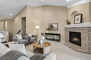 10786 Lyndale Bluffs Trail, Bloomington, MN 55420 - Photo 13