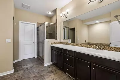 10786 Lyndale Bluffs Trail, Bloomington, MN 55420 - Photo 23