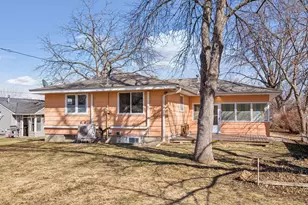 742 Atwood St S, Shakopee, MN 55379 - Photo 27