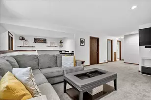 2405 Quinwood Ln N, Plymouth, MN 55441 - Photo 27