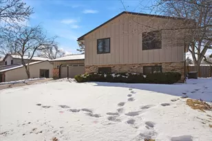 2405 Quinwood Ln N, Plymouth, MN 55441 - Photo 39