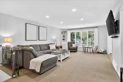 2405 Quinwood Lane N, Plymouth, MN 55441 - Photo 9