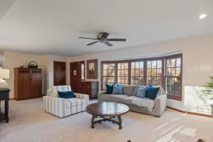 2164 Overlook Dr, Bloomington, MN 55431 - Photo 3