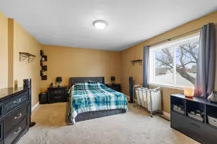8196 Custers Trl, Inver Grove Heights, MN 55076 - Photo 15