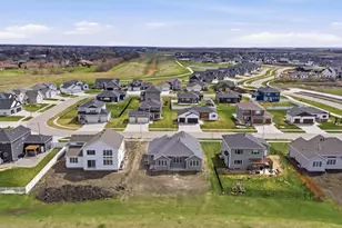2950 Prairie Farms Cir S, Fargo, ND 58104 - Photo 49