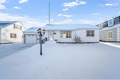 206 N 1st Avenue E, Truman, MN 56088 - Photo 1