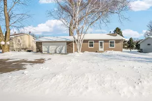 103 E Interlaken Rd, Fairmont, MN 56031 - Photo 1