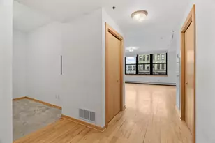 215 10th Ave S, Minneapolis, MN 55415 - Photo 3