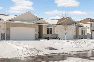 4130 Blakewood Dr, Shakopee, MN 55379 - Photo 1