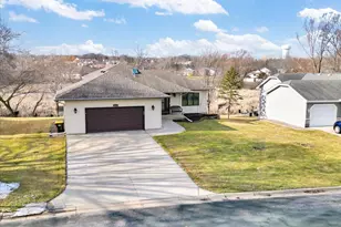 5583 W 140th St, Savage, MN 55378 - Photo 3