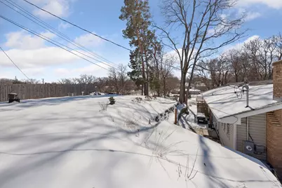 2320 Valders Avenue N, Golden Valley, MN 55427 - Photo 33