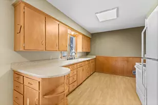 816 W Chandler St, Arlington, MN 55307 - Photo 5