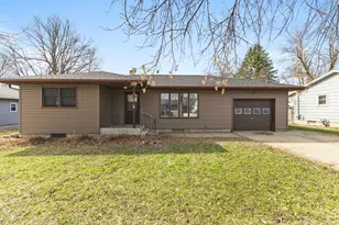 816 W Chandler St, Arlington, MN 55307 - Photo 1