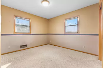 816 W Chandler Street, Arlington, MN 55307 - Photo 9