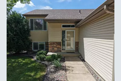 615 Dillon Avenue N, Montrose, MN 55363 - Photo 3
