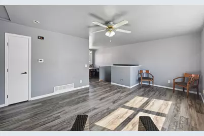 389 Roy Street N, Saint Paul, MN 55104 - Photo 7