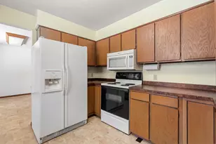 475 Oakwood Ln, Owatonna, MN 55060 - Photo 11