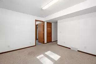 475 Oakwood Ln, Owatonna, MN 55060 - Photo 23