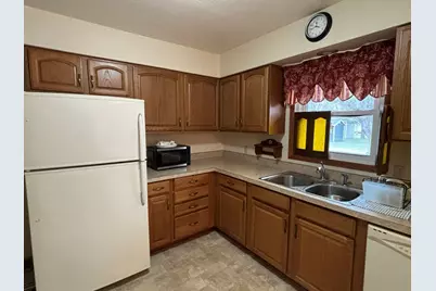 835 10th Street, Granite Falls, MN 56241 - Photo 3