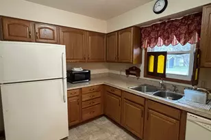 835 10th St, Granite Falls, MN 56241 - Photo 3