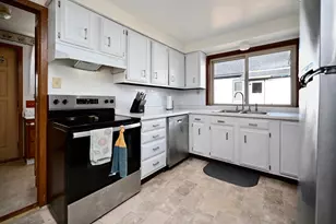 663 Dacota St, Winona, MN 55987 - Photo 7