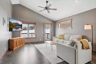 870 Brentwood Cir, River Falls, WI 54022 - Photo 9