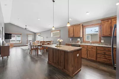 870 Brentwood Circle, River Falls, WI 54022 - Photo 5