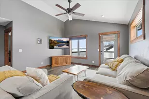 870 Brentwood Cir, River Falls, WI 54022 - Photo 11