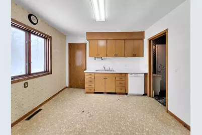 301 Duluth Avenue N, Thief River Falls, MN 56701 - Photo 7