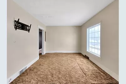 301 Duluth Avenue N, Thief River Falls, MN 56701 - Photo 9