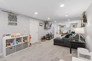 9307 Bataan St NE, Blaine, MN 55449 - Photo 31