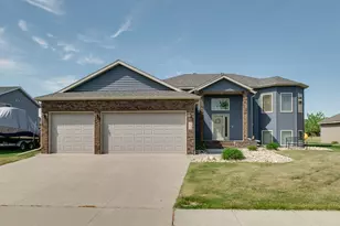 1610 42nd Ave S, Moorhead, MN 56560 - Photo 1