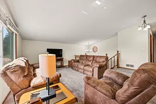 10755 Maple Valley Dr, Maple Grove, MN 55369 - Photo 3