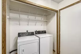 1120 Pecks Woods Dr, New Brighton, MN 55112 - Photo 15