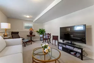 2012 E 86 1/2 St, Bloomington, MN 55425 - Photo 9