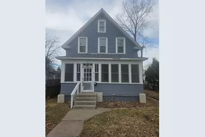 911 Jenks Avenue E, Saint Paul, MN 55106 - Photo 1