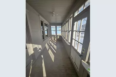 911 Jenks Avenue E, Saint Paul, MN 55106 - Photo 5