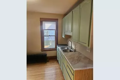 911 Jenks Avenue E, Saint Paul, MN 55106 - Photo 11