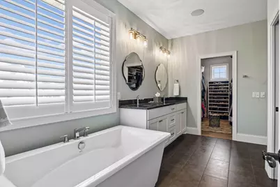 9264 Hawkcrest Court, Chanhassen, MN 55317 - Photo 19