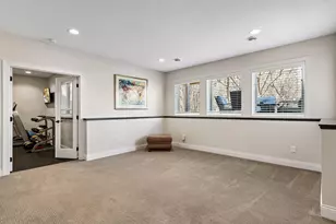 9264 Hawkcrest Ct, Chanhassen, MN 55317 - Photo 23