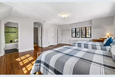 224 Oakwood Road, Hopkins, MN 55343 - Photo 31