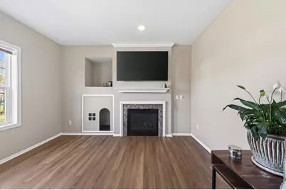 15105 Dupont Path, Apple Valley, MN 55124 - Photo 19