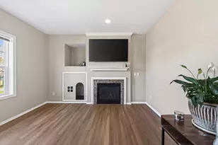 15105 Dupont Path, Apple Valley, MN 55124 - Photo 19