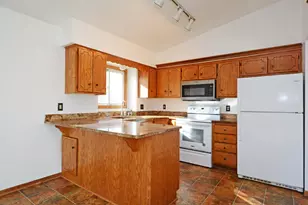7581 23rd St N, Oakdale, MN 55128 - Photo 7