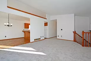 7581 23rd St N, Oakdale, MN 55128 - Photo 3
