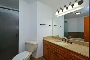 7581 23rd St N, Oakdale, MN 55128 - Photo 9