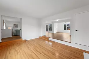 13529 Arthur St W, Minnetonka, MN 55305 - Photo 9