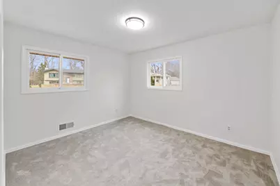 13529 Arthur Street W, Minnetonka, MN 55305 - Photo 17