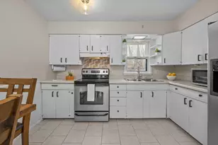 3122 Drury Ln, Mound, MN 55364 - Photo 5