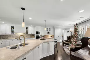11228 Willowood Ave, Eden Prairie, MN 55344 - Photo 15